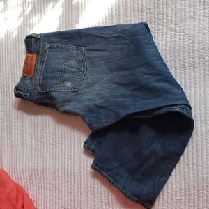 Luck Capri Jean's size 32 in great condition.